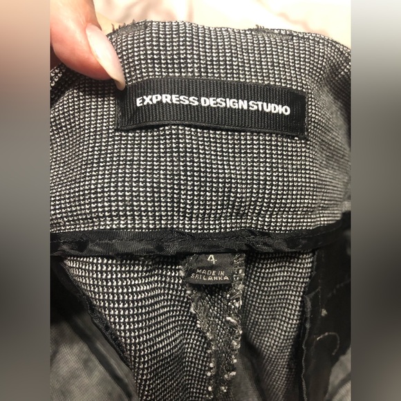 Express capri pants size 4 - Picture 3 of 5